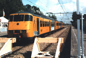 2870, a Plan Y2/Y3 3-car EMU