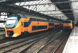 Regio Runner EMU at Amsterdam CS