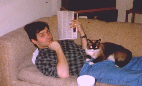 couch and cat.jpg (27794 bytes)