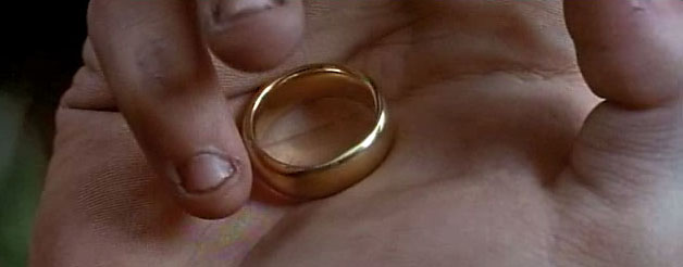 lord_of_the_rings_ring.jpg (25305 bytes)